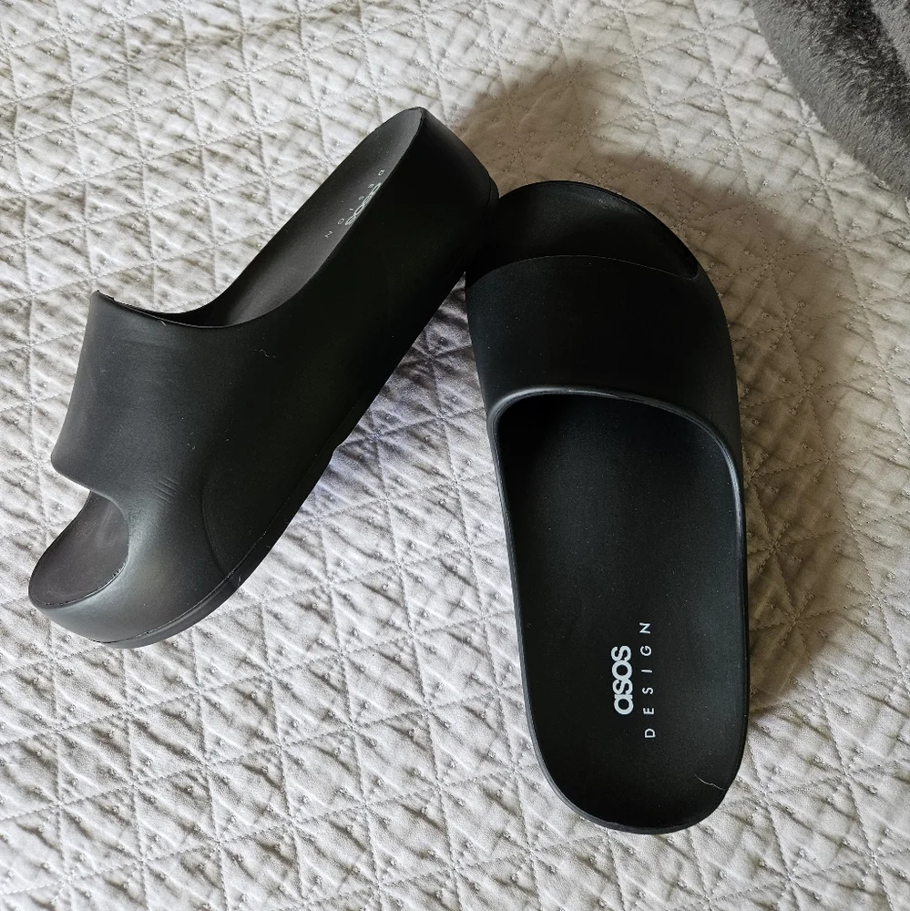 ASOS Black Slide Sandals - Picture 6 of 6